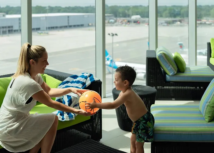 Marriott Montreal Airport In-Terminal Hotel