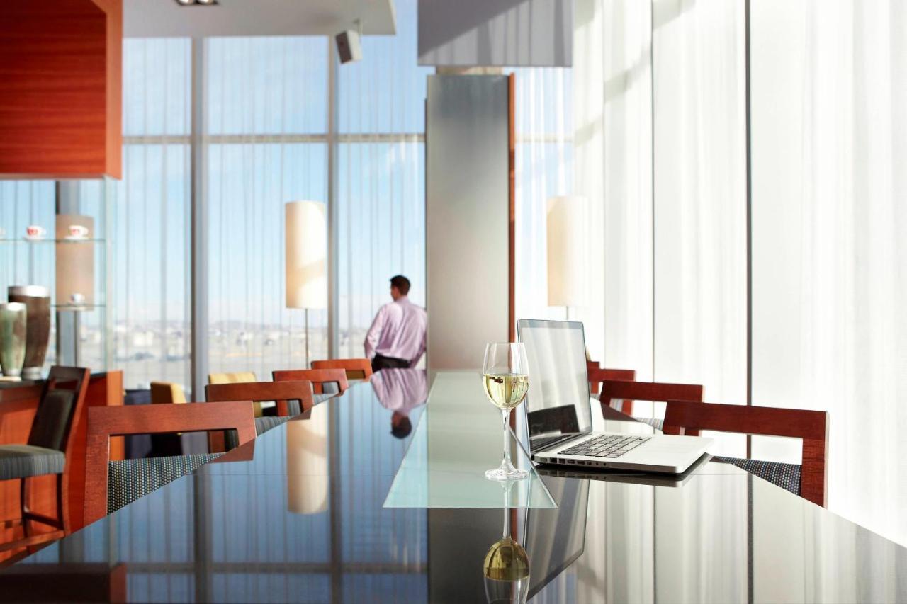 Marriott Montreal Airport In-terminal Hotel Dorval