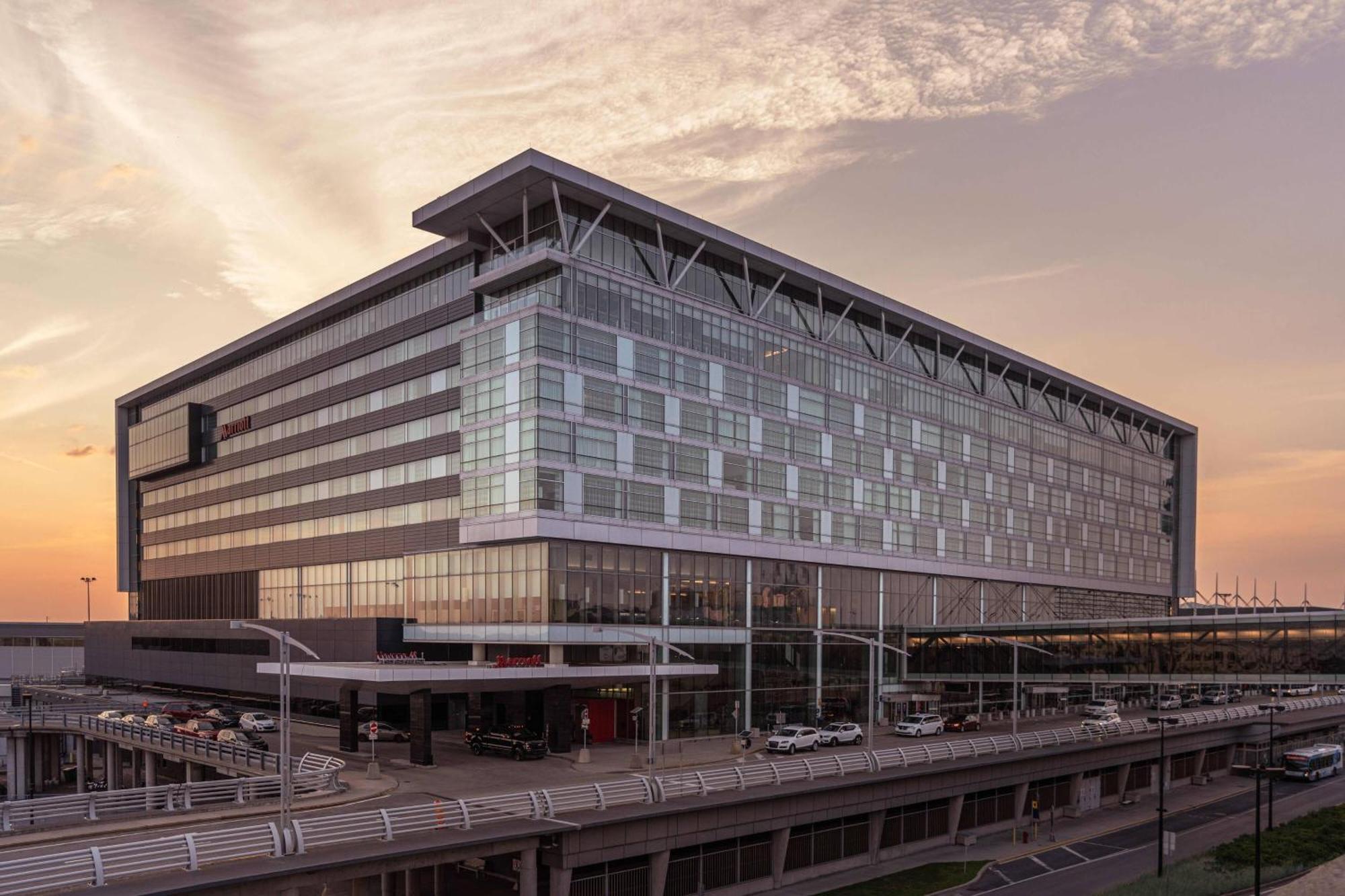 Marriott Montreal Airport In-terminal Hotel