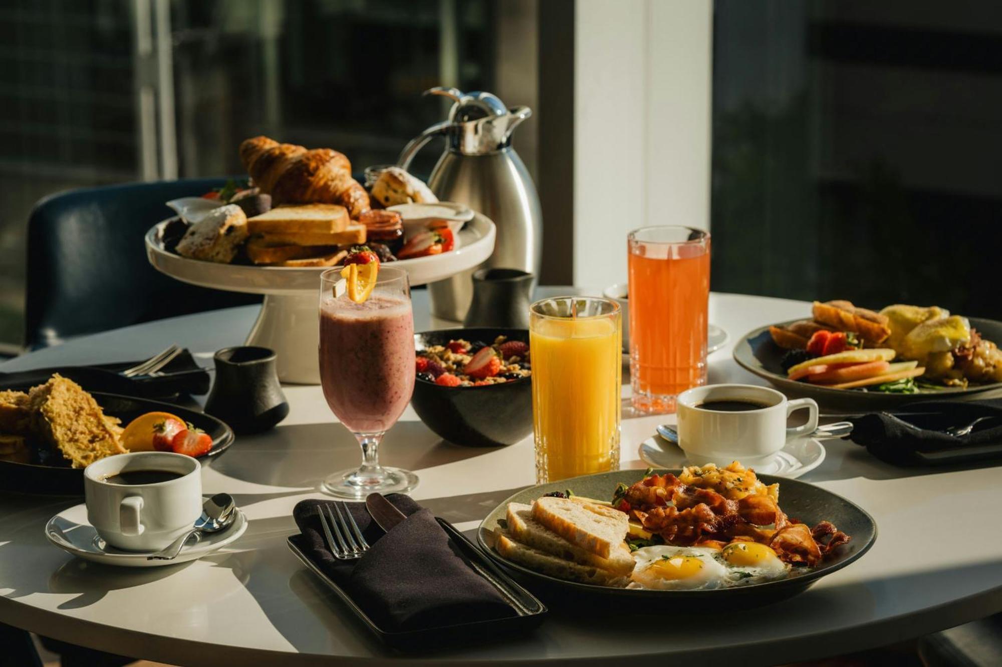 Marriott Montreal Airport In-terminal Hotel 4*